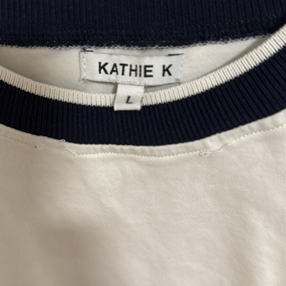 very pretty dressy blouse - Picture 2 of 4